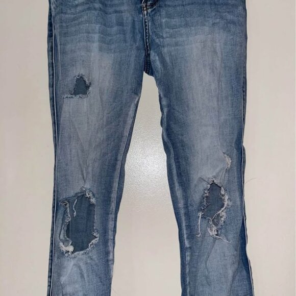 Distressed Jeans by Refuge, size 8 - Picture 4 of 11